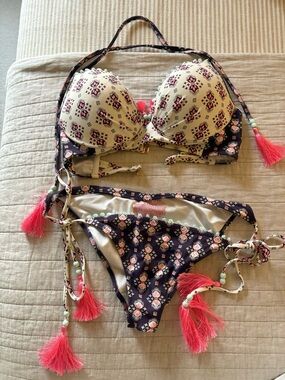 Victoria secret medium bottom, 32D top - printed Bikini with Pink Tassel